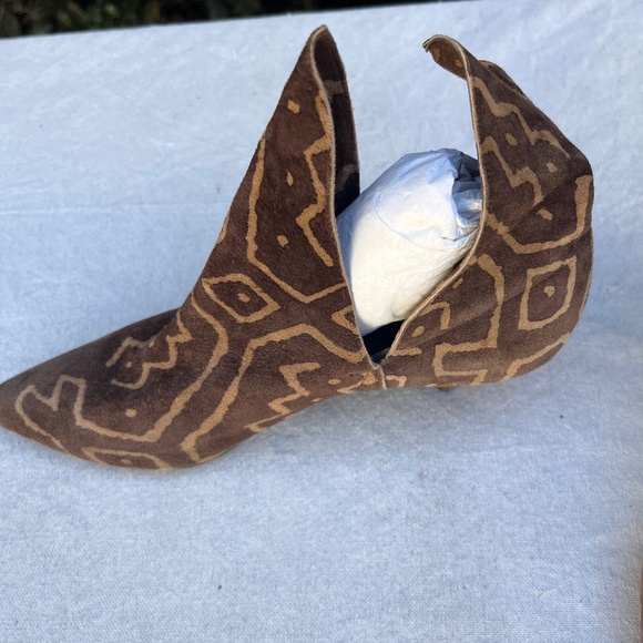 Norma Kamali Vintage Mudcloth Bootie - Picture 3 of 5